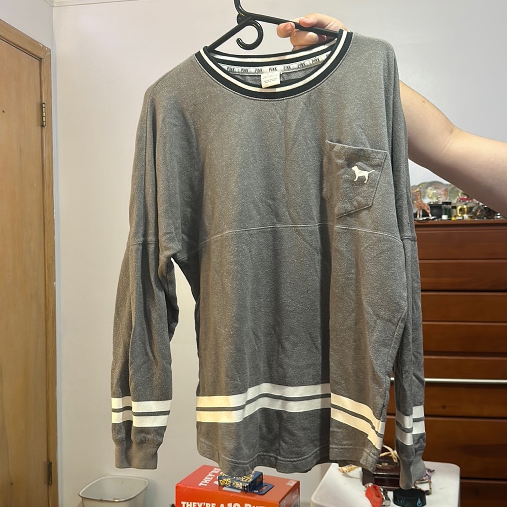 Grey pink sweatshirt size M
